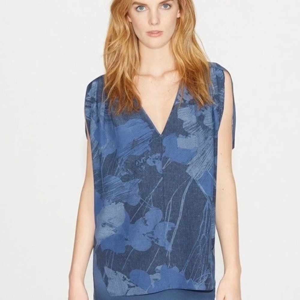 Halston Heritage 100% Silk floral print top - Picture 7 of 9